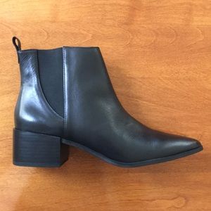 Unworn Zara black ankle boot!